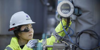 Headset increases productivity with hands-free operation
