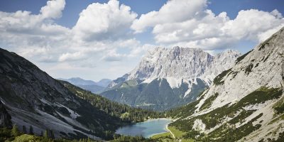 Digital umbrella warns of natural hazards: Infineon and startup GMD deploy sensors in the Alps
